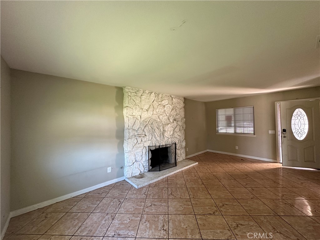 13598 Terra Bella Avenue
