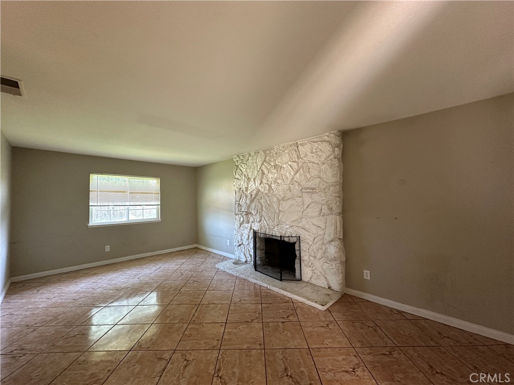 13598 Terra Bella Avenue