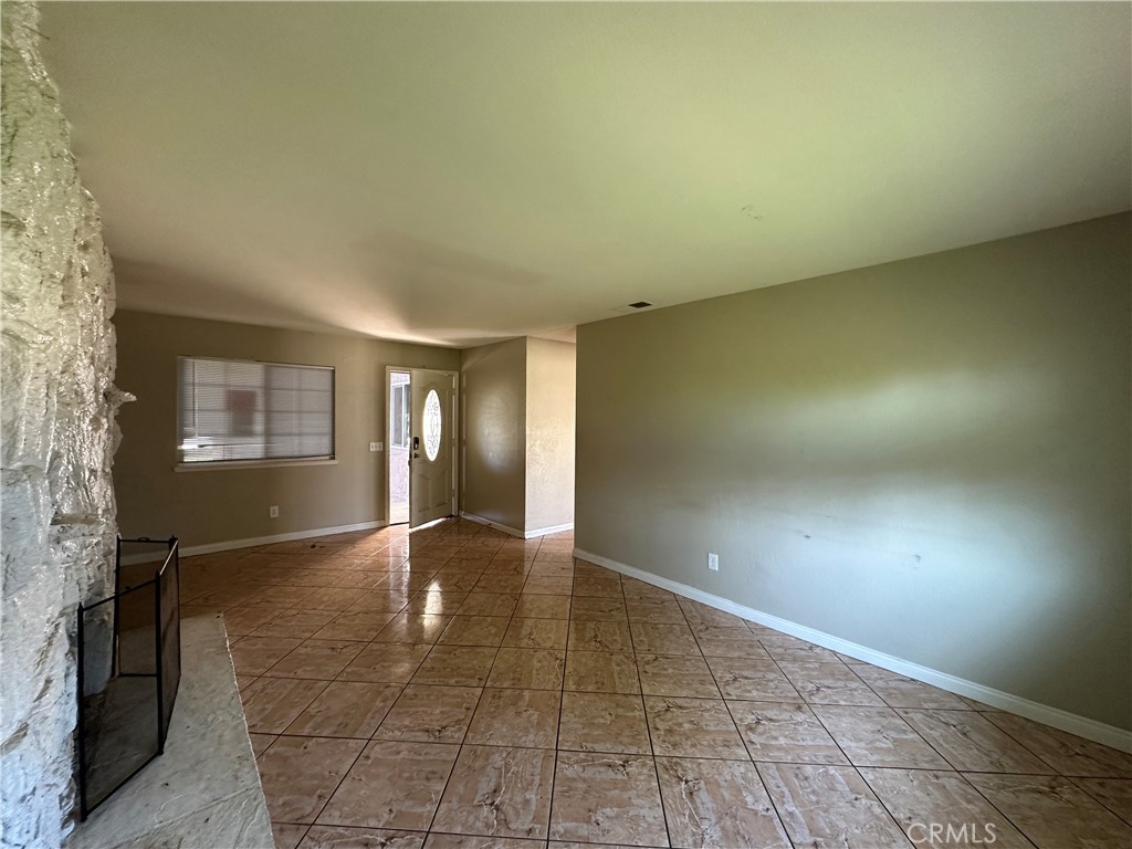 13598 Terra Bella Avenue