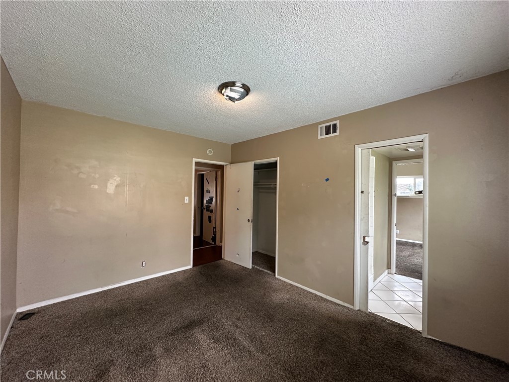 2033 W Elm Avenue