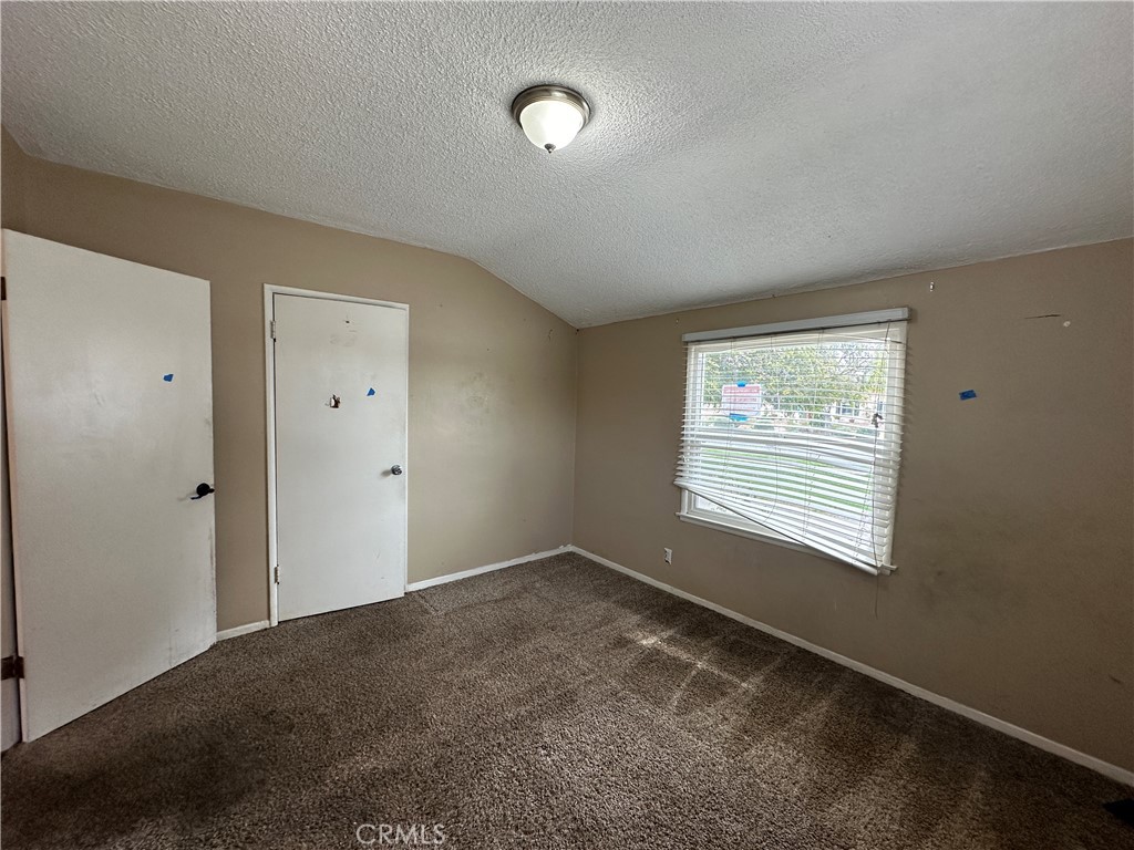 2033 W Elm Avenue