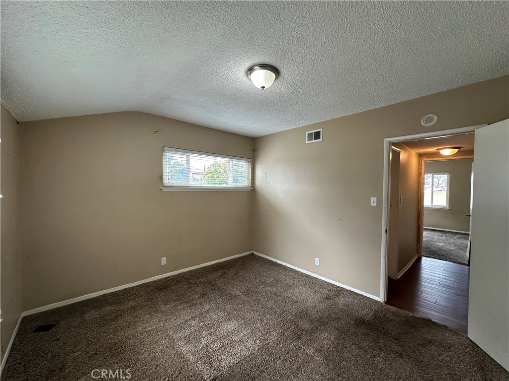 2033 W Elm Avenue
