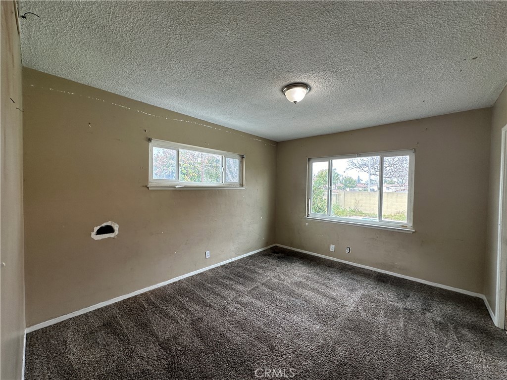 2033 W Elm Avenue