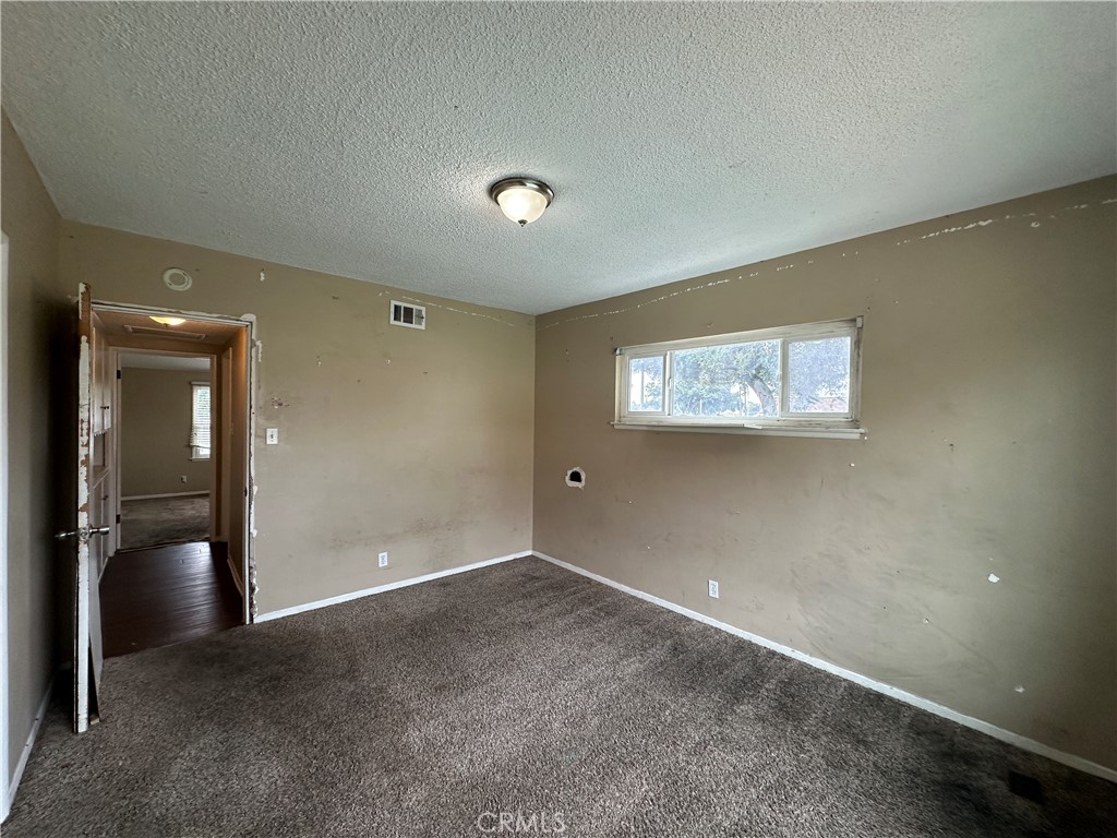 2033 W Elm Avenue