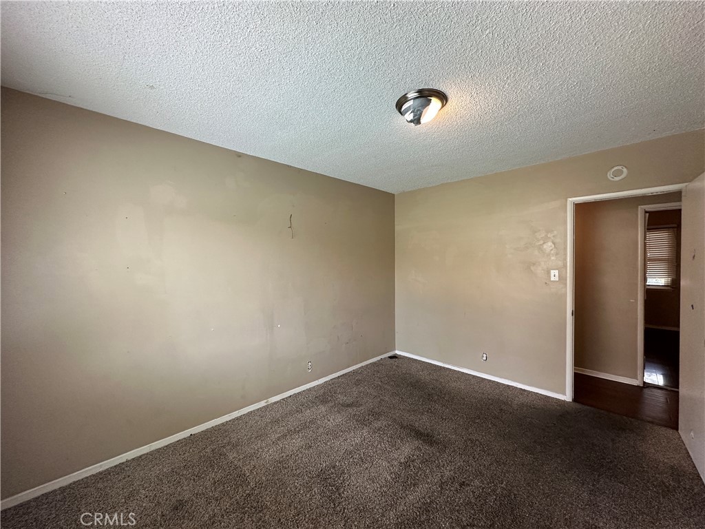 2033 W Elm Avenue