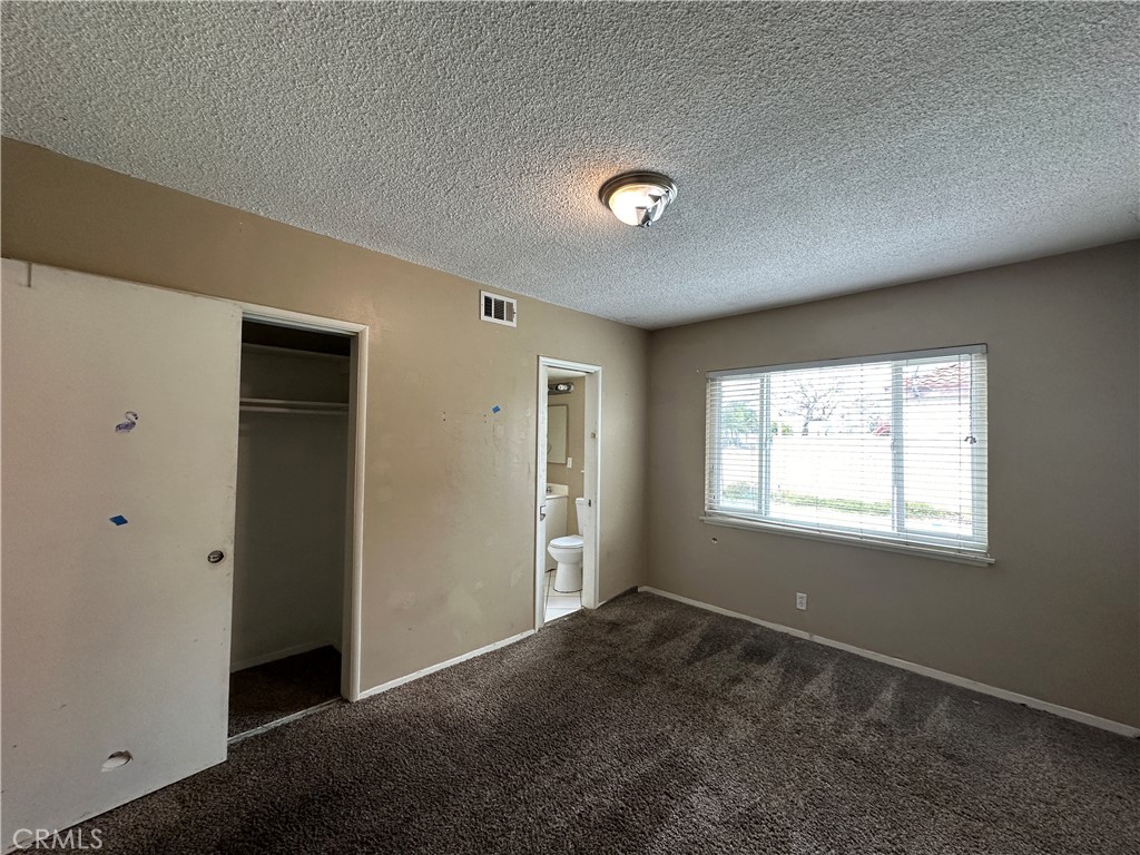 2033 W Elm Avenue