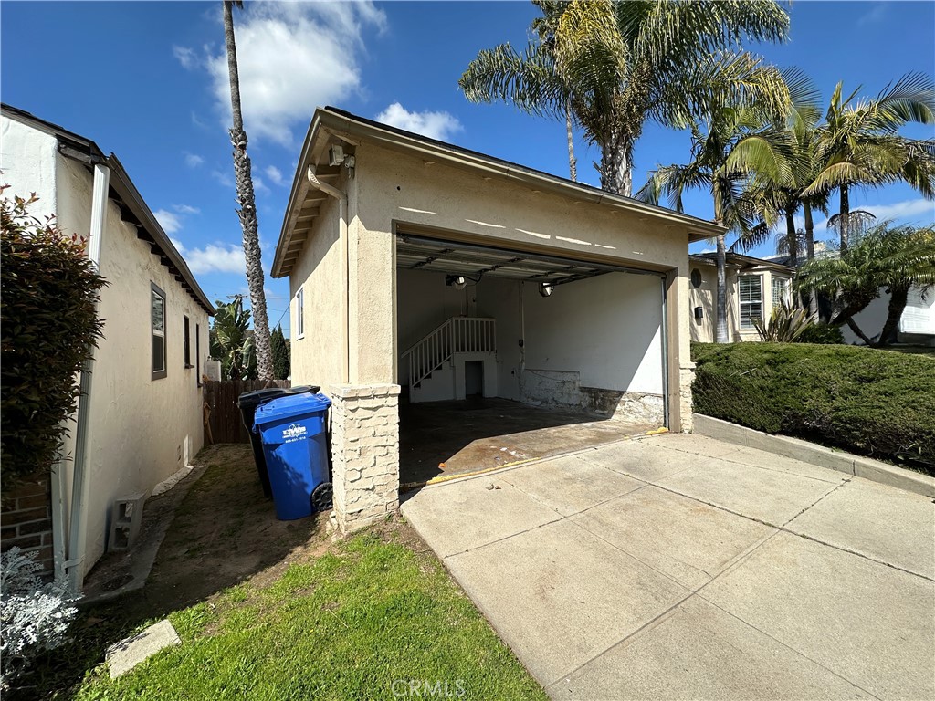 6041 S Mansfield Avenue