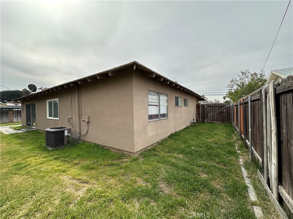 1234 Pumalo Street