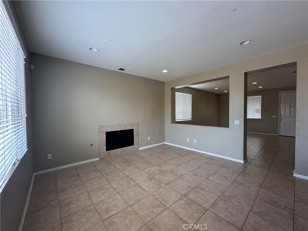 2752 Lancaster Avenue