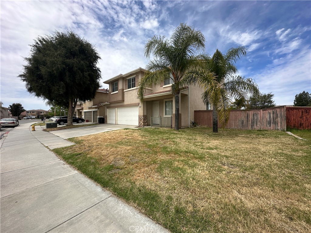 2752 Lancaster Avenue