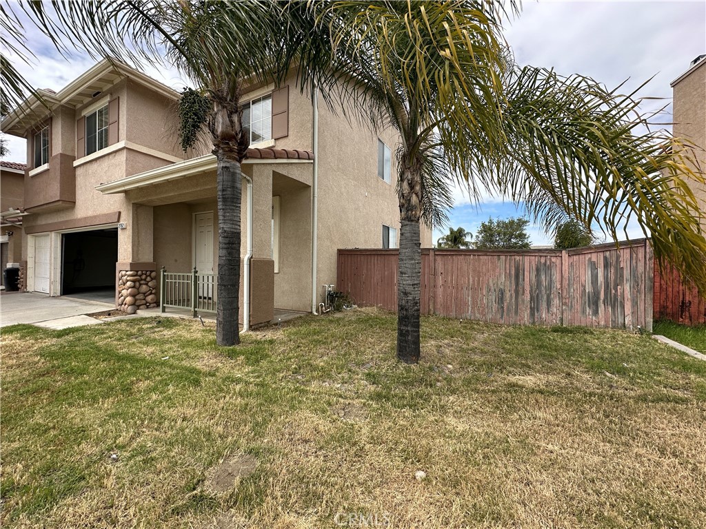2752 Lancaster Avenue