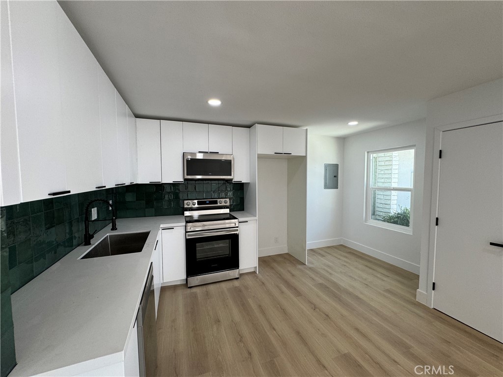 4093 E Calle De Carlos 1