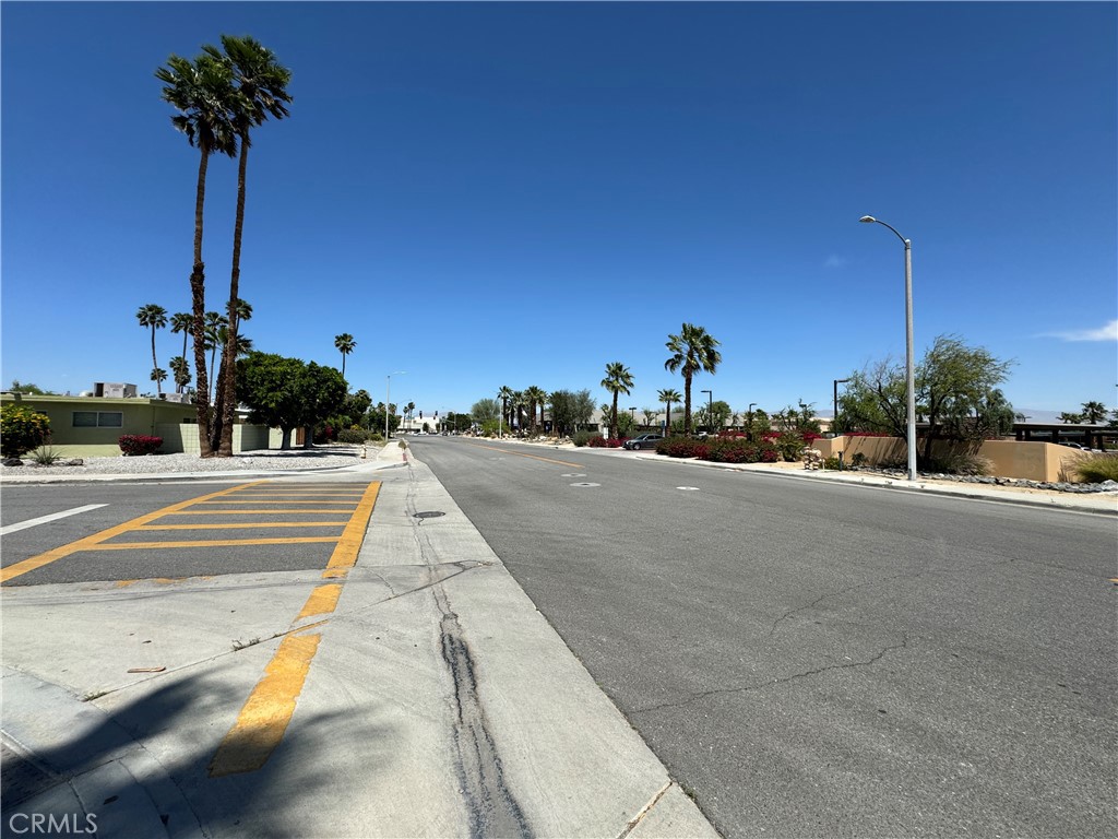 4093 E Calle De Carlos 1