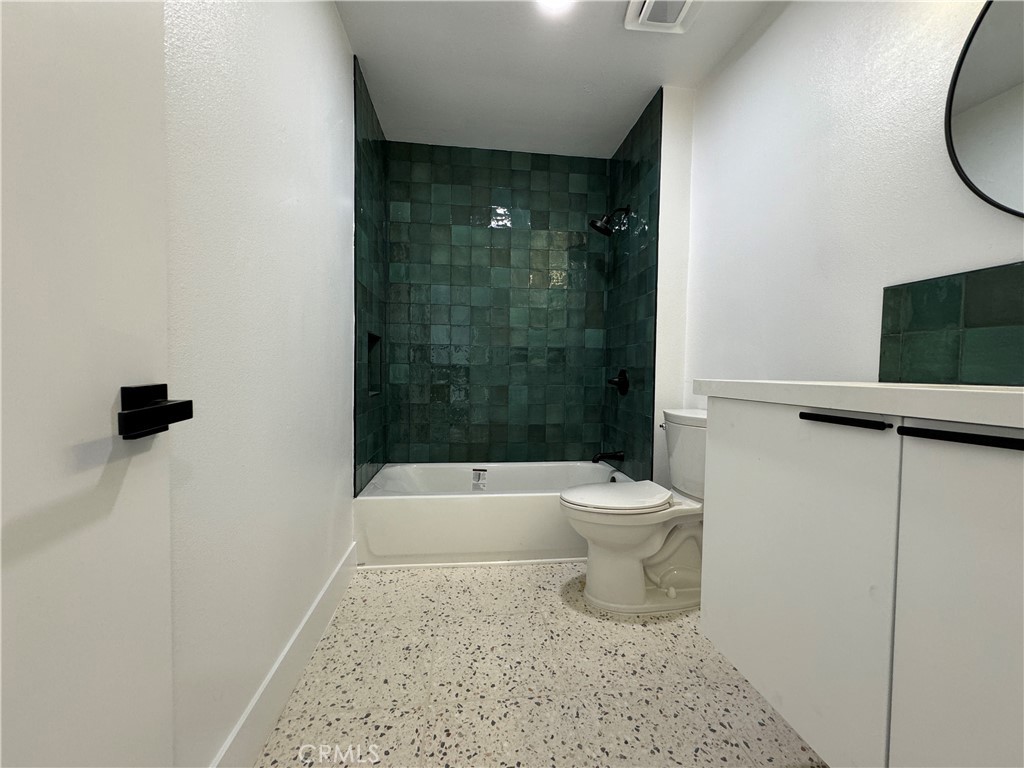 4093 E Calle De Carlos 1