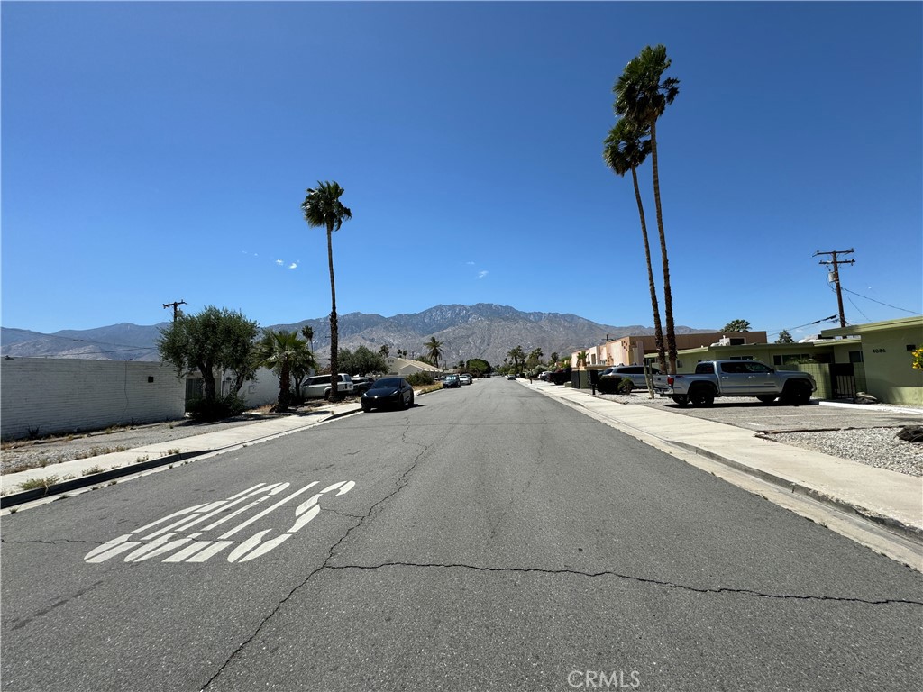 4093 E Calle De Carlos 1