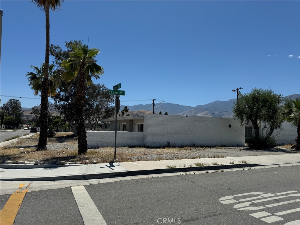 4093 E Calle De Carlos 1