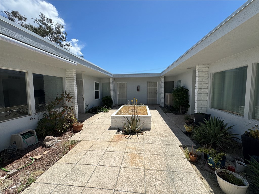 4093 E Calle De Carlos 1