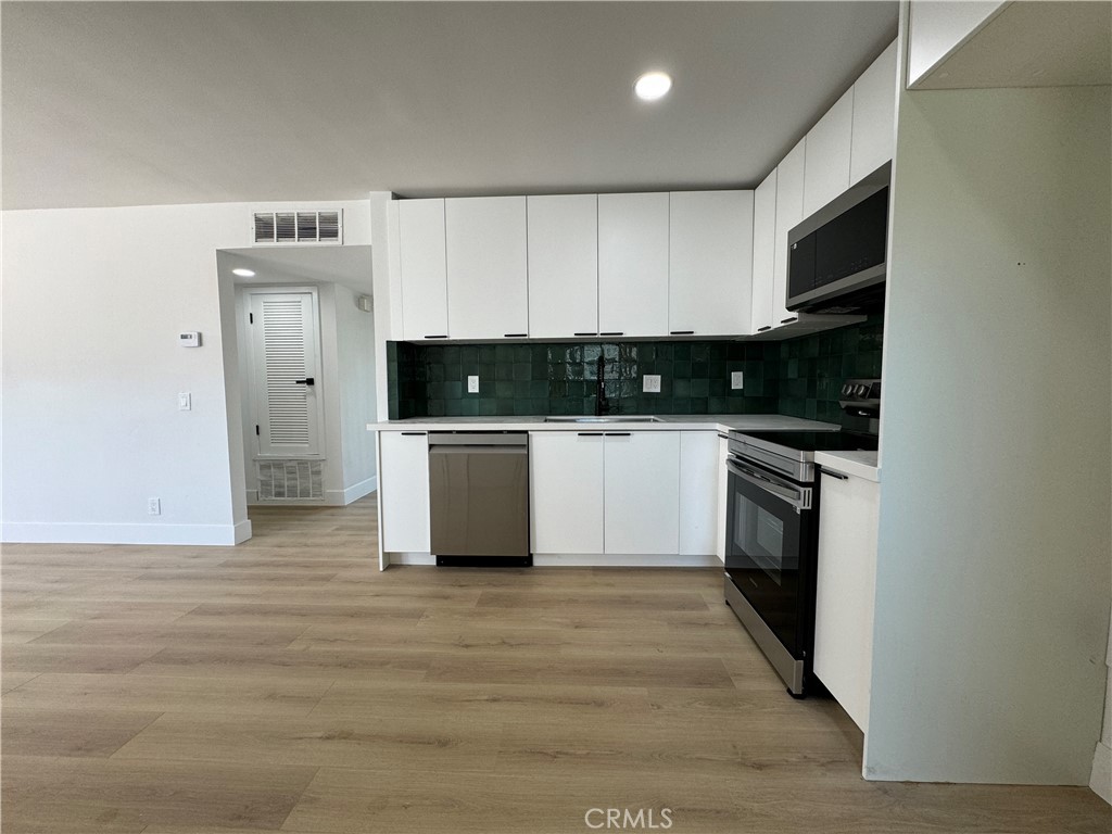 4093 E Calle De Carlos 1