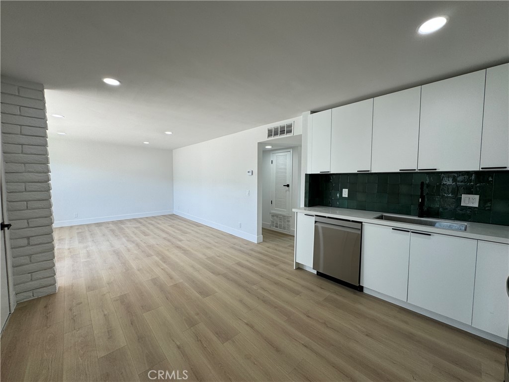4093 E Calle De Carlos 1