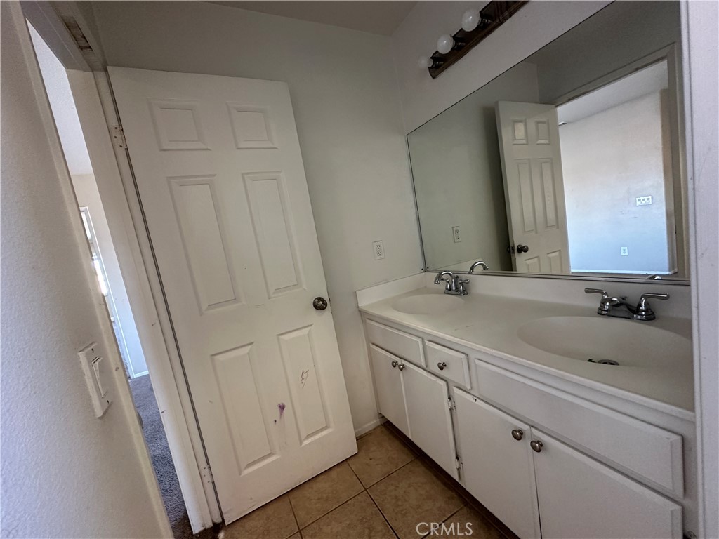 2237 Glimmer Way