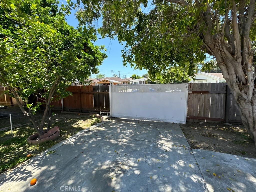 6835 Wilbur Avenue