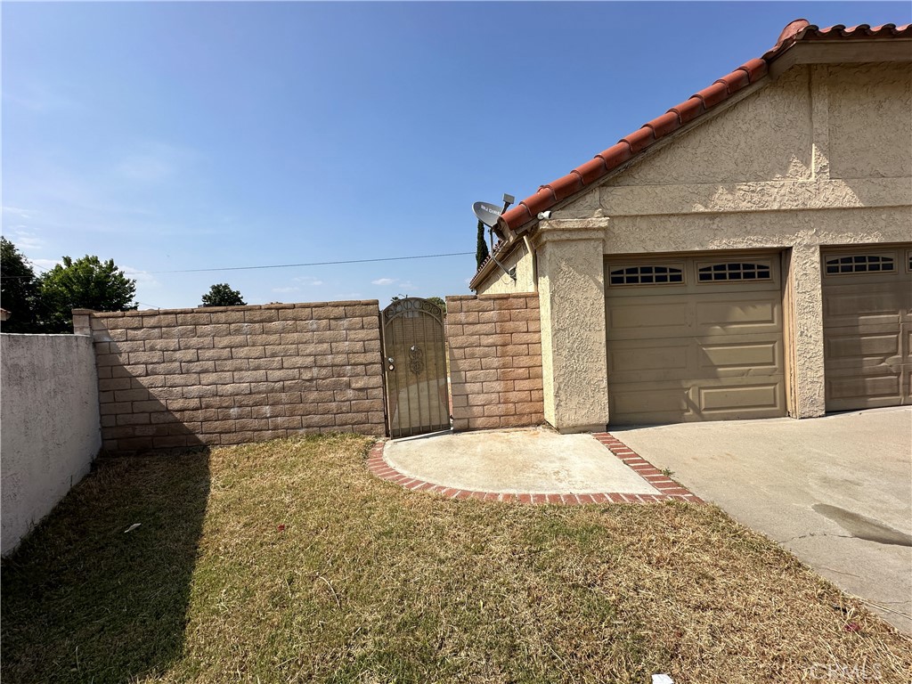 1888 N Joyce Avenue
