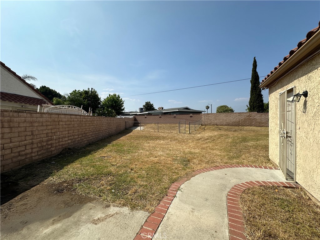 1888 N Joyce Avenue