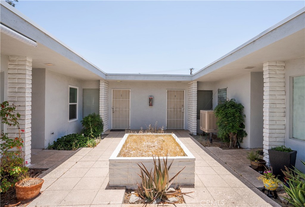 4093 E Calle De Carlos
