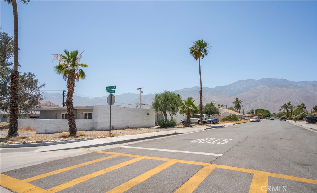 4093 E Calle De Carlos