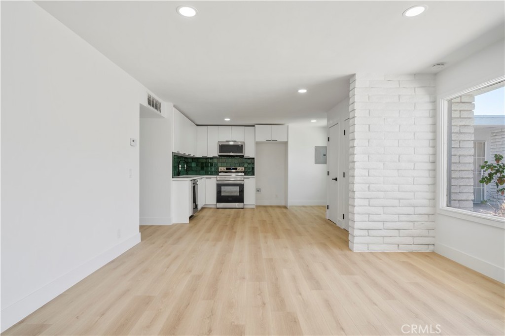 4093 E Calle De Carlos