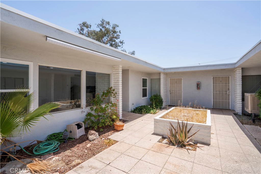 4093 E Calle De Carlos