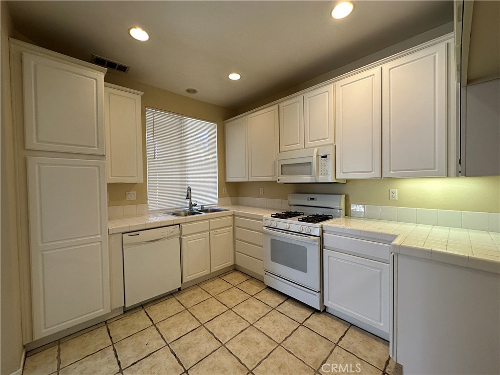 25407 Great Lake Court