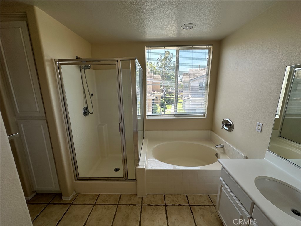 25407 Great Lake Court
