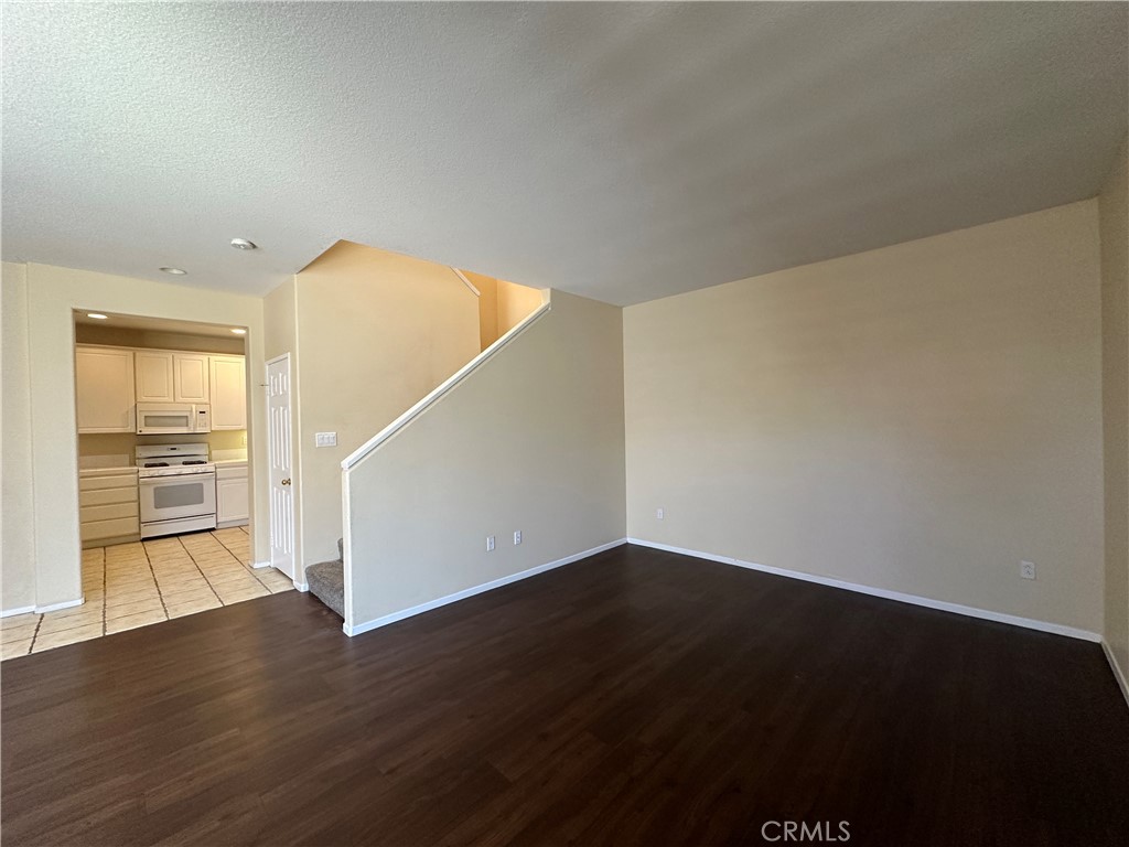 25407 Great Lake Court