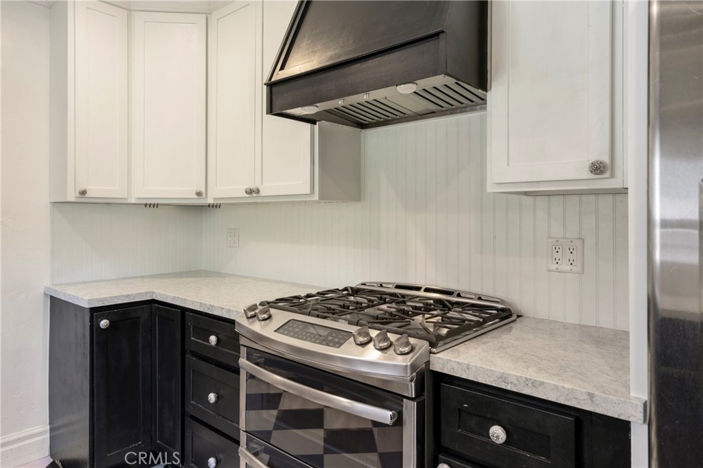 520 W 10th Street