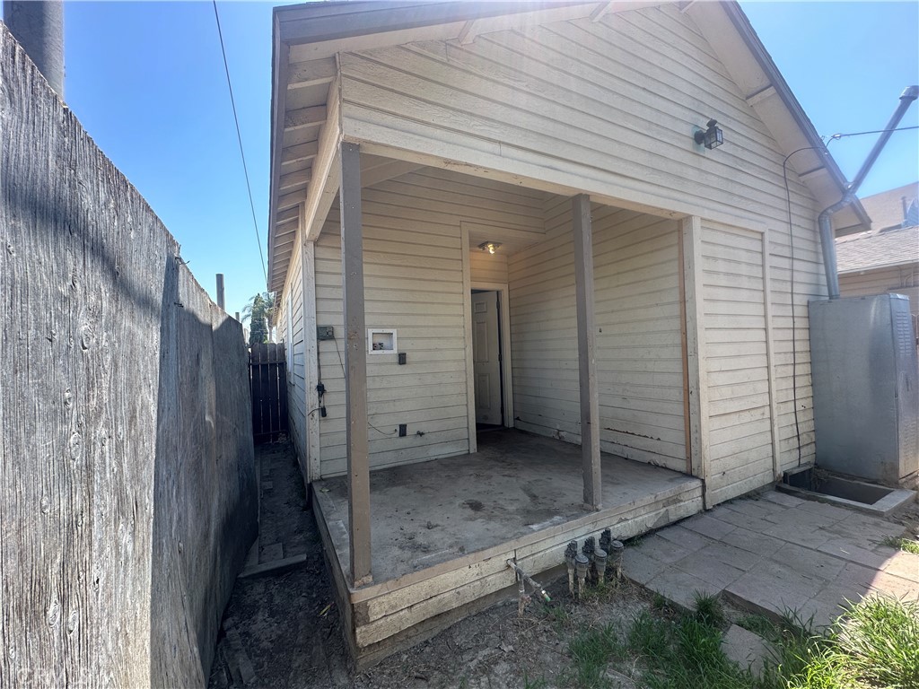 271 E Louise Street