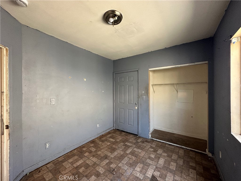 271 E Louise Street