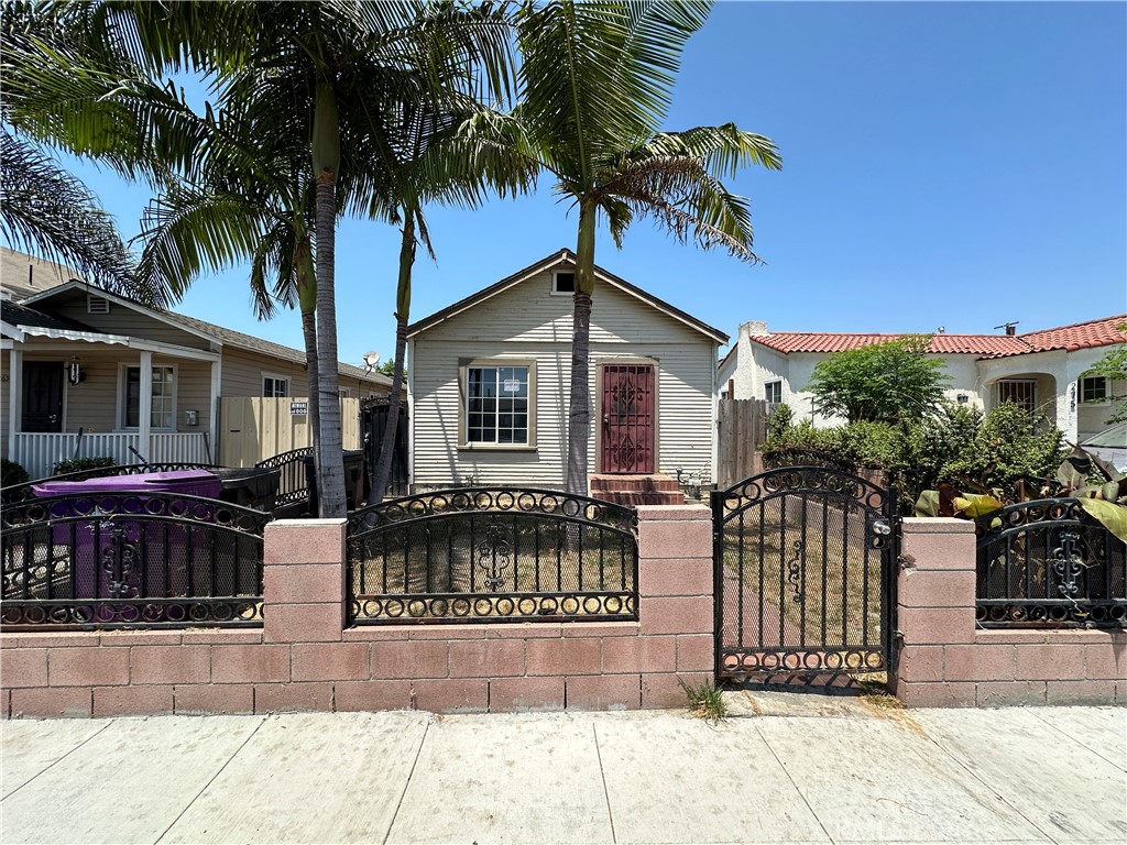 271 E Louise Street