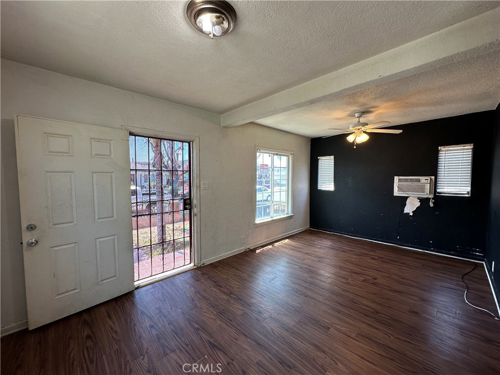 271 E Louise Street