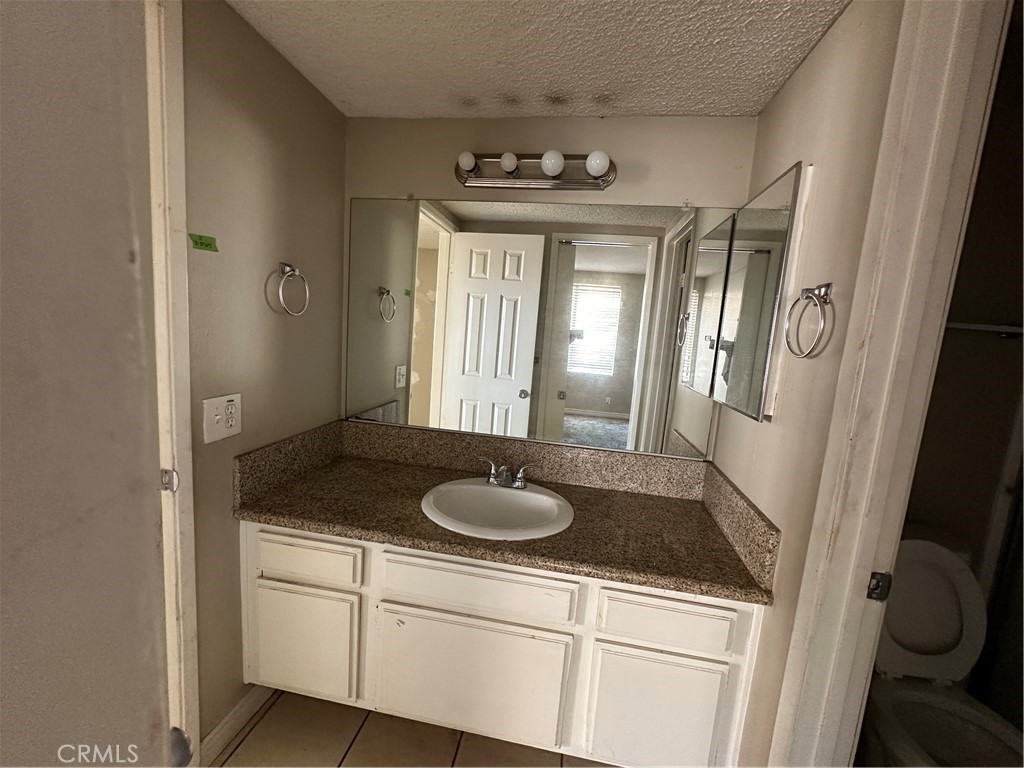 1480 W Edgehill Road 13