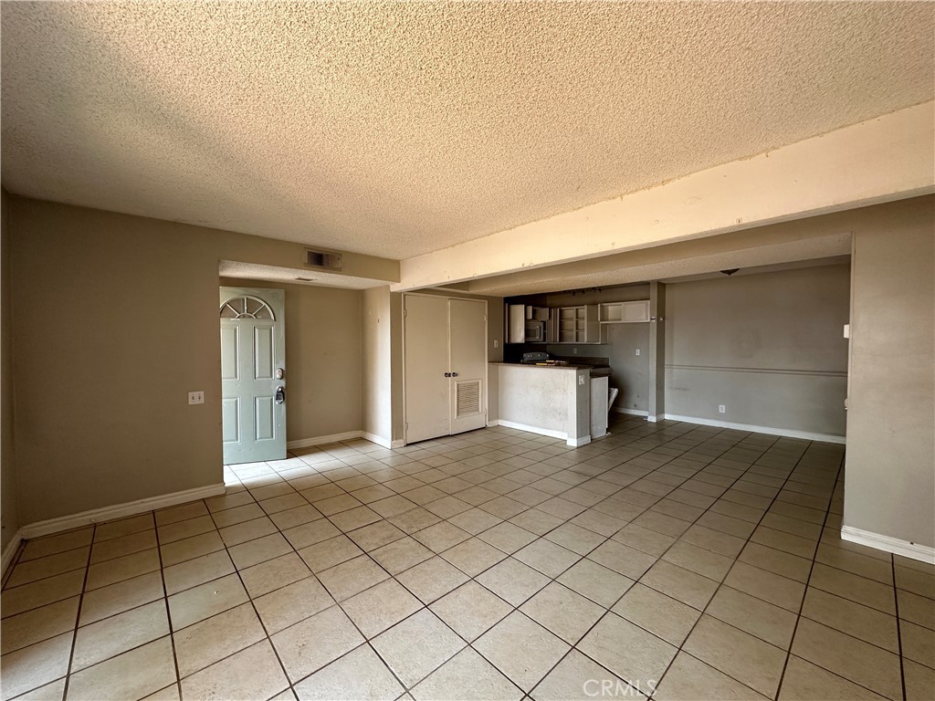 1480 W Edgehill Road 13