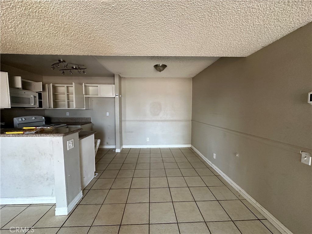 1480 W Edgehill Road 13