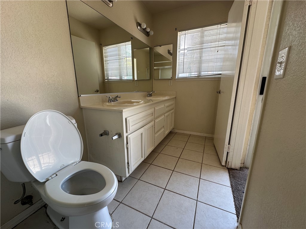 1140 Creekwood Court