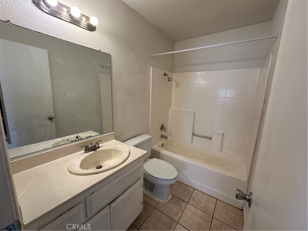 1140 Creekwood Court