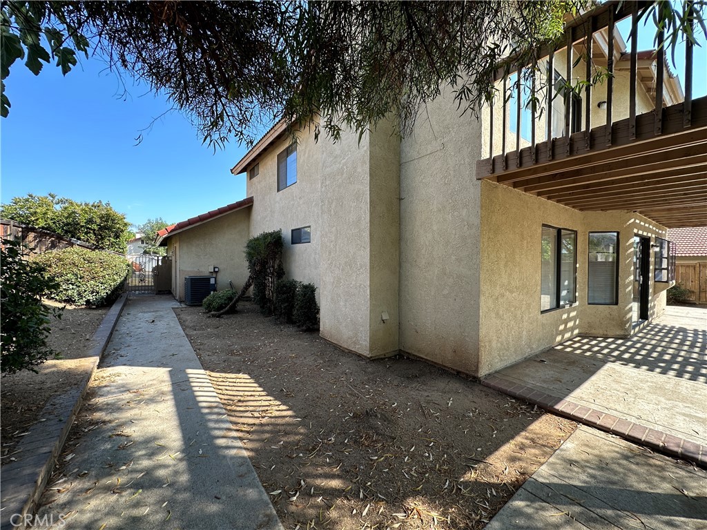 24682 Thornberry Circle