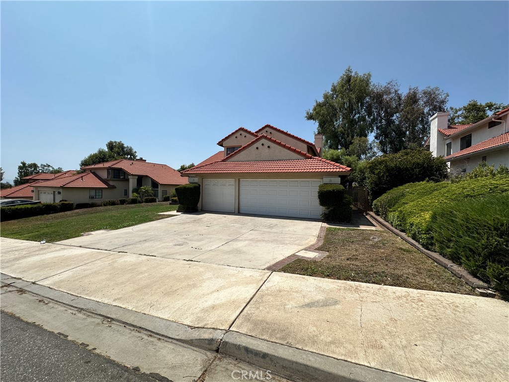 24682 Thornberry Circle