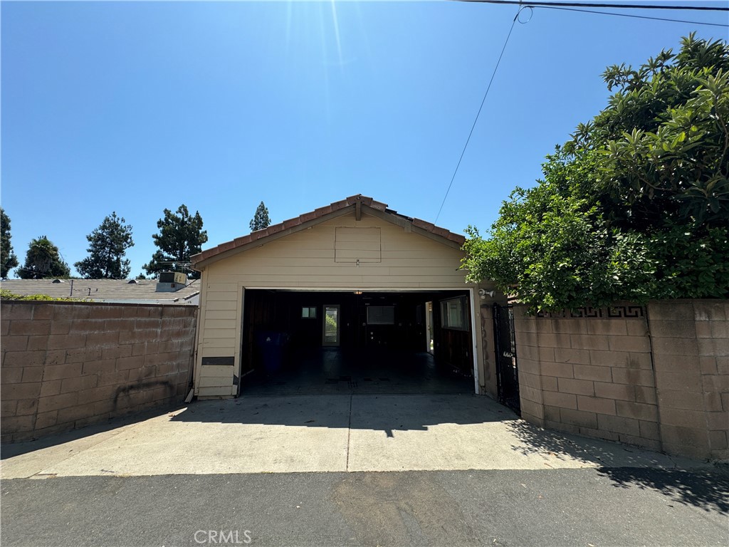 18535 Chatsworth Street