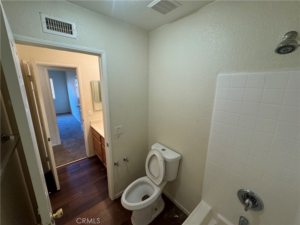 1710 E Miki Way