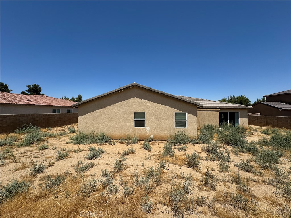 1710 E Miki Way