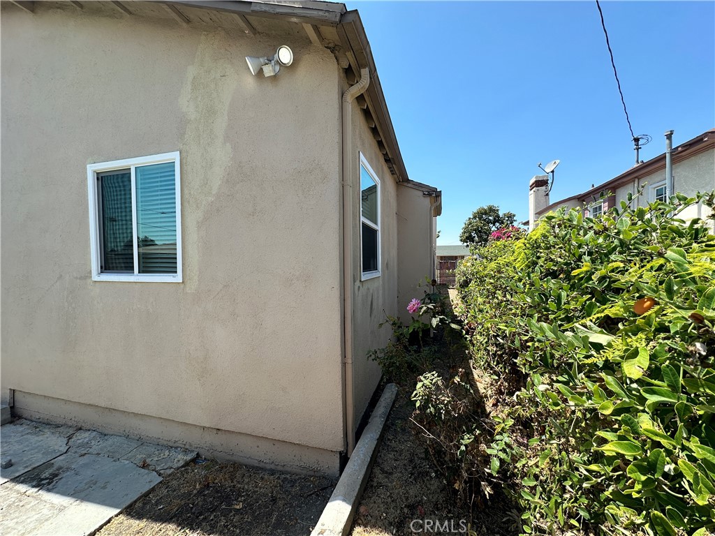 5740 Alviso Avenue